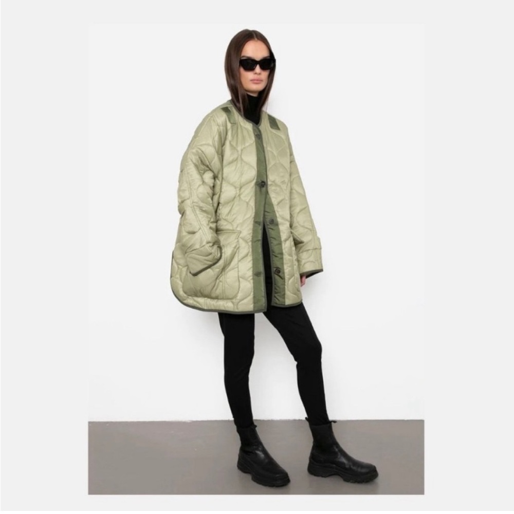 The Frankie Shop Quilted Jacket in Moss Green